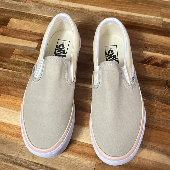 Platform Vans women’s size 8.5 new! - Picture 4 of 8
